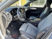 Volvo XC40 2.0 B3 Plus Dark