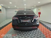 Tesla Model Y Standard Long Range RWD