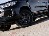 Toyota Hilux 2.4 D-4D 4WD CD Tracker S CA