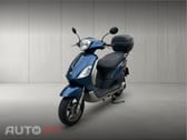 Piaggio Fly 125