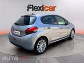 Peugeot 208 1.2 PureTech Signature