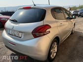 Peugeot 208 1.2 PureTech Signature