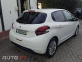 Peugeot 208 1.2 PureTech Signature