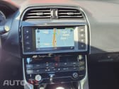 Jaguar XE 2.0 D R-Sport