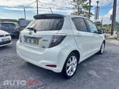 Toyota Yaris 1.5 HSD Square Collec.White