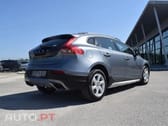 Volvo V40 Cross Country Outro