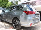 Mitsubishi Outlander 2.0 MIVEC Instyle Navi+