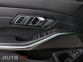 BMW 330 e Touring Pack Desportivo M Auto