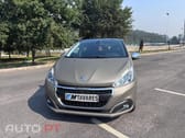 Peugeot 208 1.2 PureTech Signature
