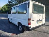 Ford Transit 120 VAN TD 85cv (9 Lugares)