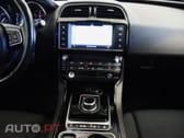 Jaguar XE 2.0 D Portfolio Aut.