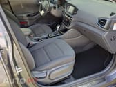 Hyundai Ioniq 5 1.6 GDI HEV (híbrido gasolina + elétrico) Potência combinada de 141 cv