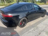 Jaguar XE 2.0 D200 R-Dynamic Black
