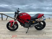 Ducati Monster 696