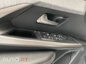 Peugeot 3008 1.2 Hybrid Allure e-DCS6