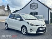Toyota Yaris 1.5 HSD Square Collec.White
