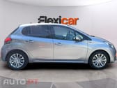 Peugeot 208 1.2 PureTech Signature