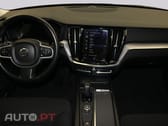 Volvo V60 2.0 B4 MOMENTUM CORE GEARTRONIC 5D I.V.A DEDUTIVEL