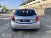 Peugeot 208 1.2 PureTech Signature
