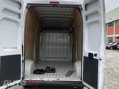 Peugeot Boxer   2.2 BlueHDi 335 L3H3 Pro