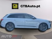 Audi Q7 55 TFSIe quattro S-LINE 