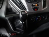 Ford Transit Custom Adaptada p/ 3 cadeiras de rodas