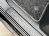 Land Rover Defender 2.0 P300e 110 AWD X-Dynamic SE
