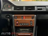 Mercedes-Benz 260 260 E