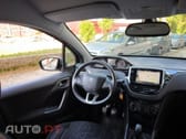 Peugeot 2008 1.2 PureTech Active