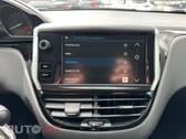 Peugeot 208 1.2 PureTech Signature