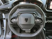 Peugeot E-2008 50 kWh Allure Pack