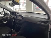 Peugeot 208 1.2 PureTech Signature