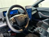 Ford Mustang Mach-E AWD PREMIUM