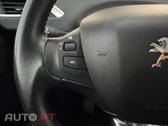 Peugeot 2008 1.2 PureTech Signature