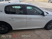Peugeot E-208 Active