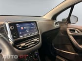 Peugeot 2008 1.2 e-VTi Style