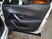 Peugeot E-2008 50 kWh Allure Pack