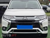 Mitsubishi Outlander 2.4L PHEV TWIN MOTOR 4WD INVITE