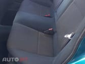 Mazda 323 F 1.5 90cv Direçao assistida