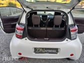 Toyota iQ 1.0 VVT-I