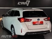 Toyota Auris Outro