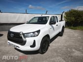 Toyota Hilux 2.4 D-4D 2WD CE CM 3L