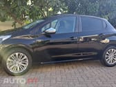Peugeot 208 1,2 Signature