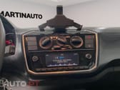 Volkswagen Up! Outro