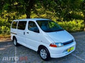 Toyota HiAce 9 Lugares