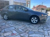Mitsubishi Lancer 1.5 Invite