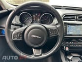 Jaguar XE 2.0 D Prestige Aut.