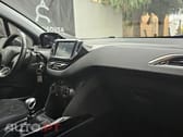 Peugeot 2008 1.2 PureTech Signature