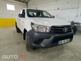Toyota Hilux 2.4 D-4D 2WD CD