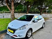Peugeot 208 ..